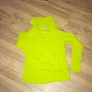 A coat without a hood (thermal layering)